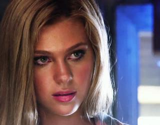 Nicola Peltz regresa para Transformers 5 junto a Mark Wahlberg