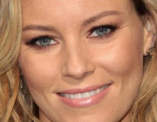 Elizabeth Banks se une al Reboot de Power Rangers como la villana 'Rita Repulsa'