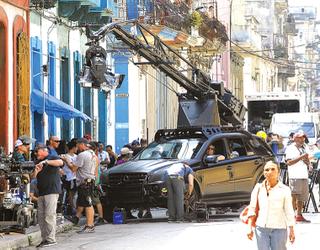 Primer video de Rapido y Furioso 8 en las calles de Cuba