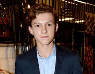 Tom Holland quiere ser James Bond
