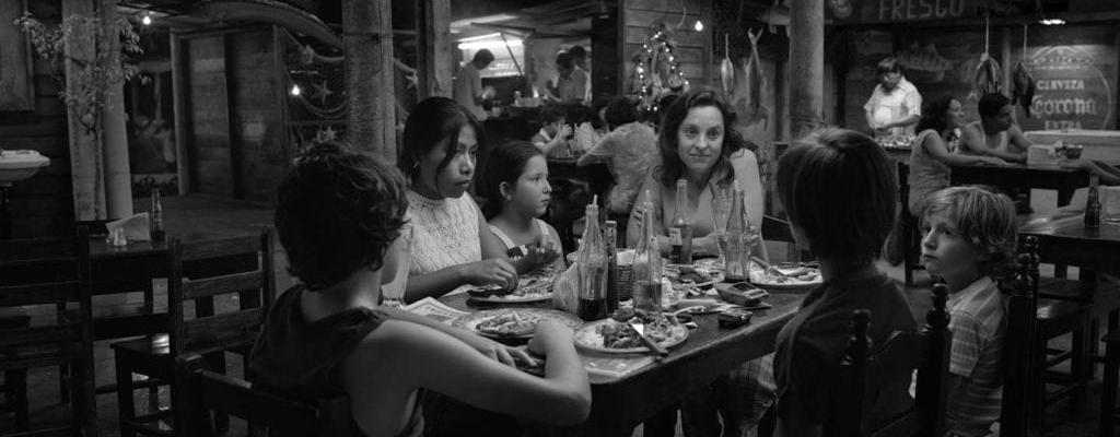 Empleada doméstica envía emotivo mensaje  a Alfonso Cuaron